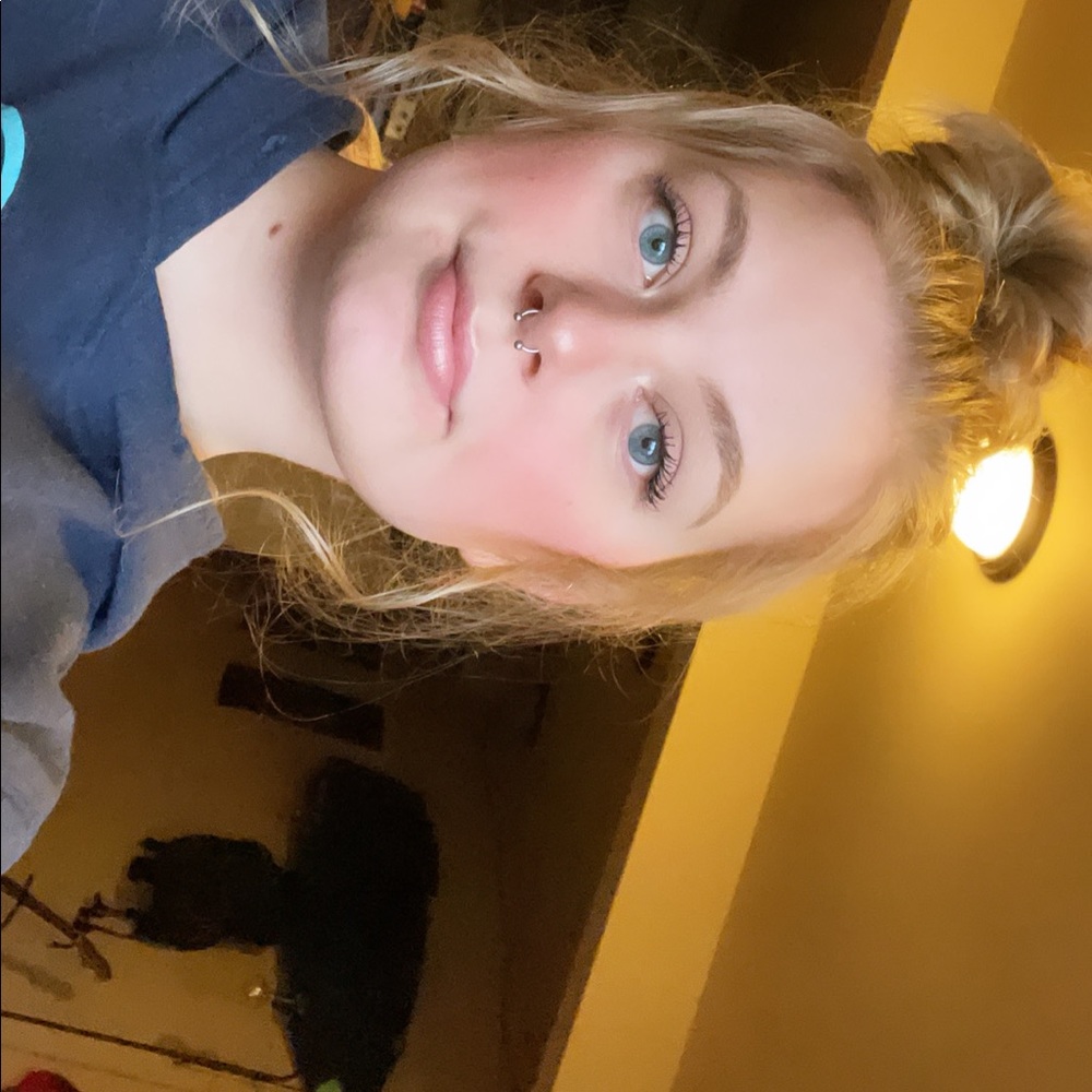 Meet your Posher, Savanna